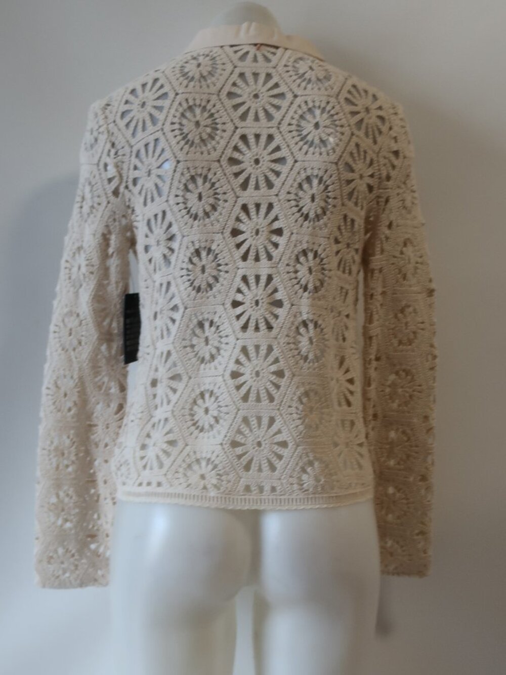 NWT Womens MISA Los Angeles Cream (Item-208) Crochet Button Fleur Top S - Picture 5 of 8